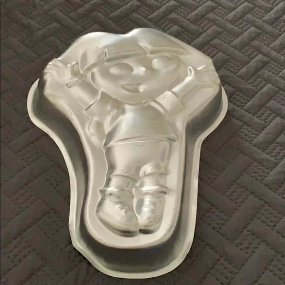 Wilton Preferred Dora The Explorer Cake Pan Used